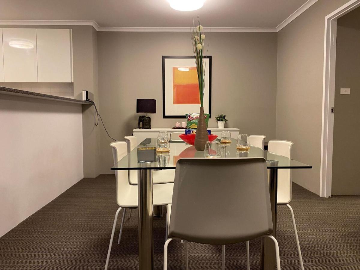 2 Bed 2 Bath Apartment In Braddon, Canberra - Pool, Gym And Free Parking Exterior foto